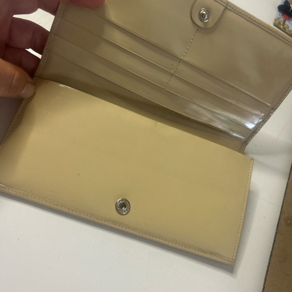 Gucci Cream Women's Wallet - Picture 3 of 4